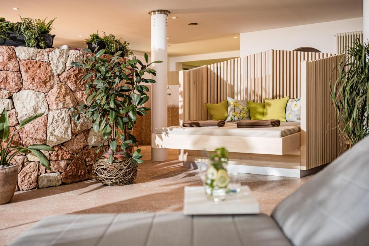 Hotel Haus Am Hang Caldaro Esterno foto